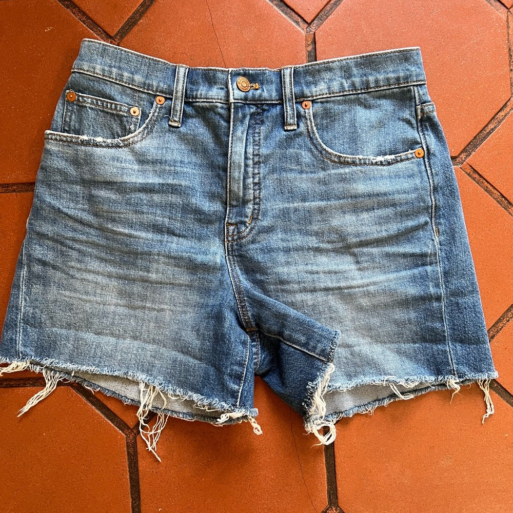 Madewell Highrise short denim size 28